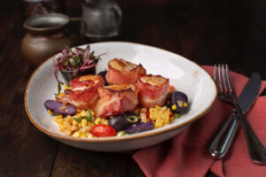 Applewood-Bacon-Wrapped Scallops – Recipes for Club + Resort Chef